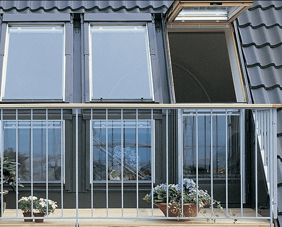 Velux tagterrasse kan kombineres med flere elementer og som vindue eller oplukkelig som dør. Sådan kunne din tagaltan komme til at se ud i Stakroge.